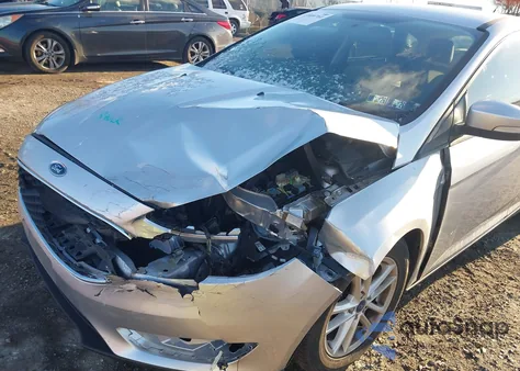 2016 Ford Focus Se z USA, uszkodzony, nr VIN 1FADP3K28GL382080